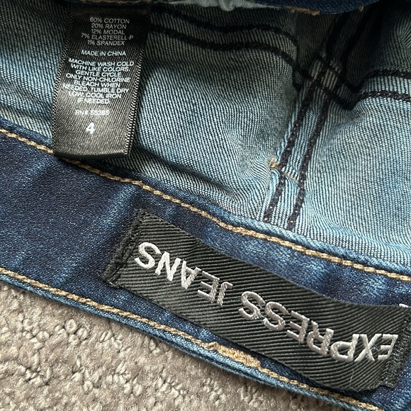 2 pairs Express jean shorts size 4 - Picture 4 of 4